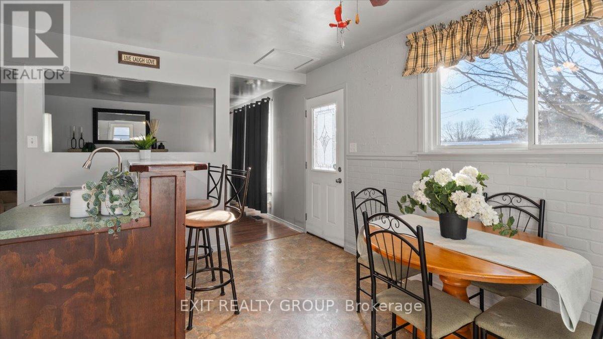 84 Chatterton Valley Crescent, Quinte West, Ontario  K0K 2B0 - Photo 7 - X12788044