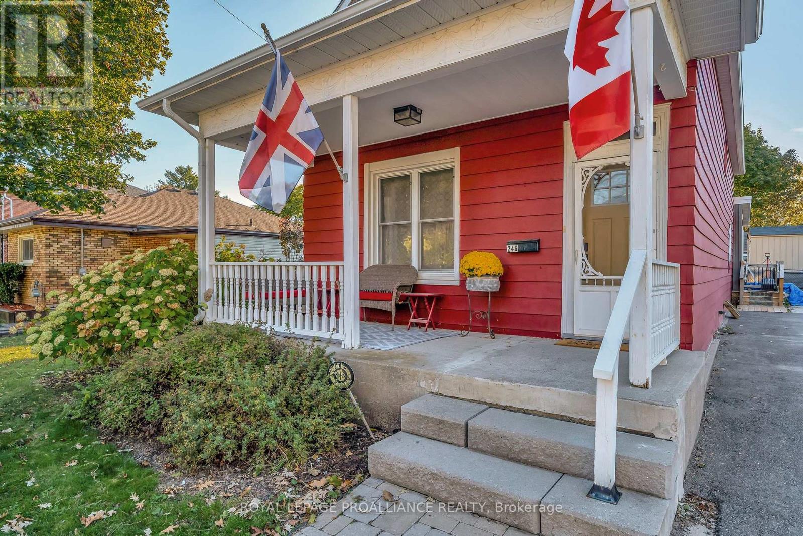 246 Foster Avenue, Belleville, Ontario  K8N 3R3 - Photo 3 - X12792054