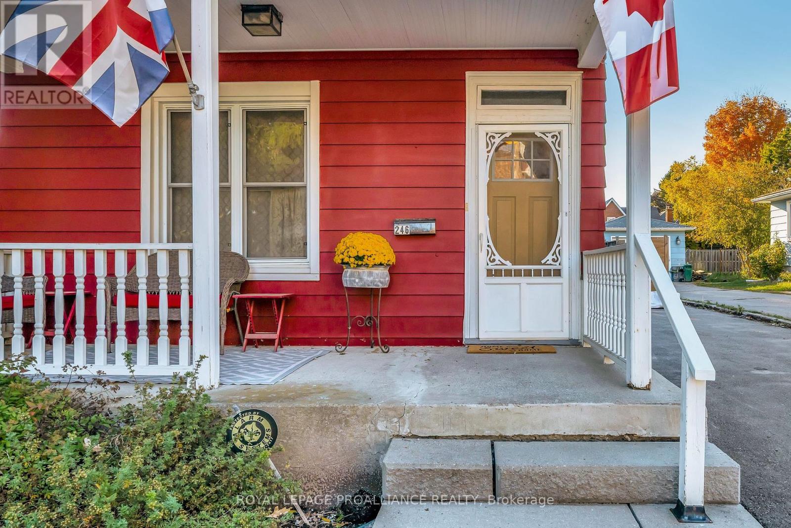 246 Foster Avenue, Belleville, Ontario  K8N 3R3 - Photo 4 - X12792054