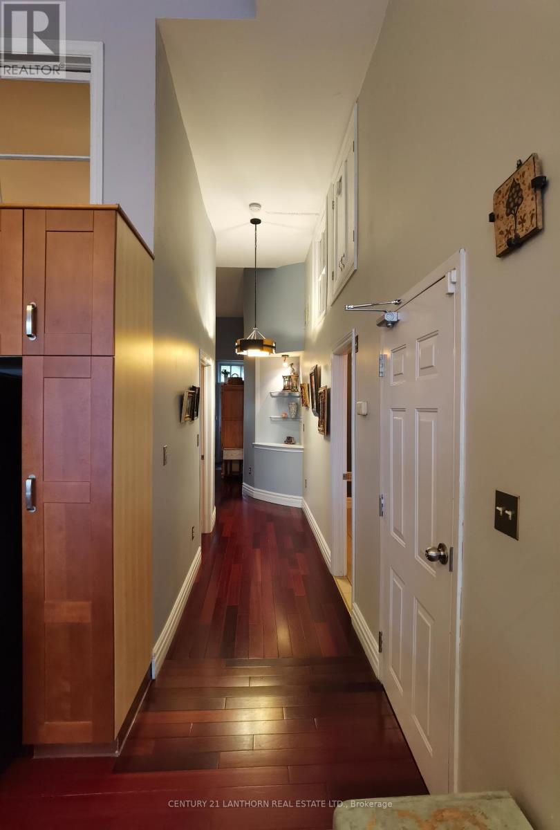 393 Front Street, Belleville, Ontario  K8N 2Z9 - Photo 15 - X12792458