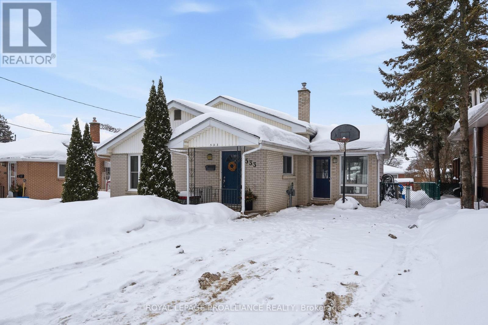 533 Bridge Street E, Belleville, Ontario  K8N 1R7 - Photo 2 - X12792924