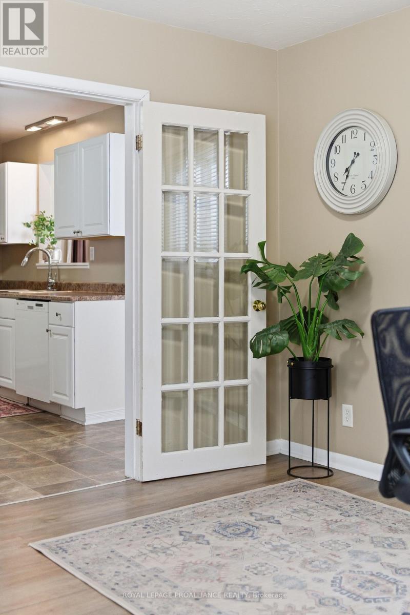 533 Bridge Street E, Belleville, Ontario  K8N 1R7 - Photo 23 - X12792924