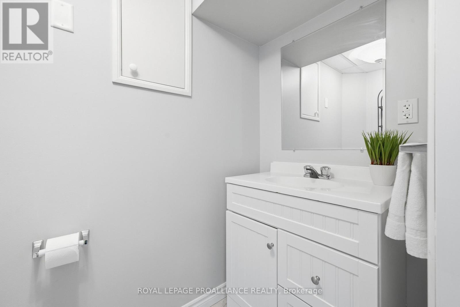 533 Bridge Street E, Belleville, Ontario  K8N 1R7 - Photo 32 - X12792924