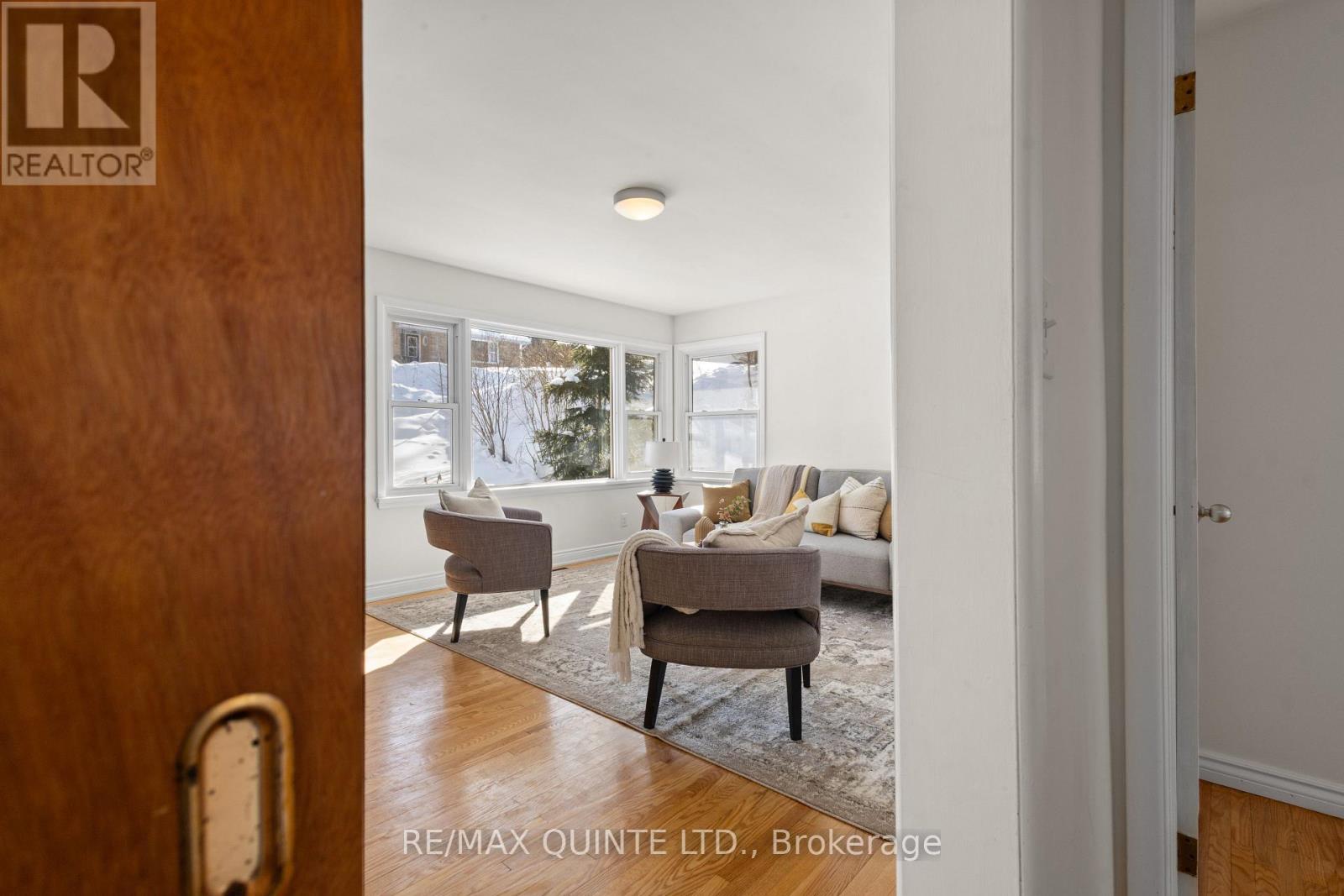 20 Prospect Avenue, Prince Edward County, Ontario  K0K 2T0 - Photo 12 - X12793004