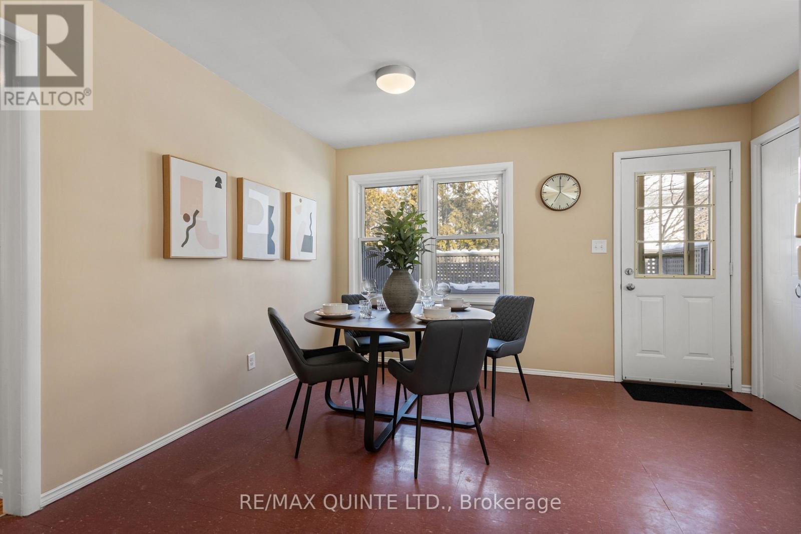 20 Prospect Avenue, Prince Edward County, Ontario  K0K 2T0 - Photo 16 - X12793004