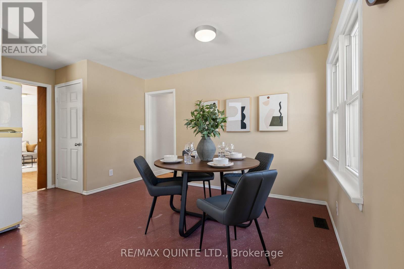 20 Prospect Avenue, Prince Edward County, Ontario  K0K 2T0 - Photo 19 - X12793004