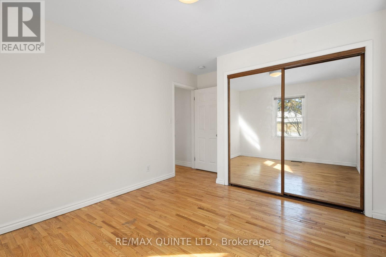 20 Prospect Avenue, Prince Edward County, Ontario  K0K 2T0 - Photo 26 - X12793004