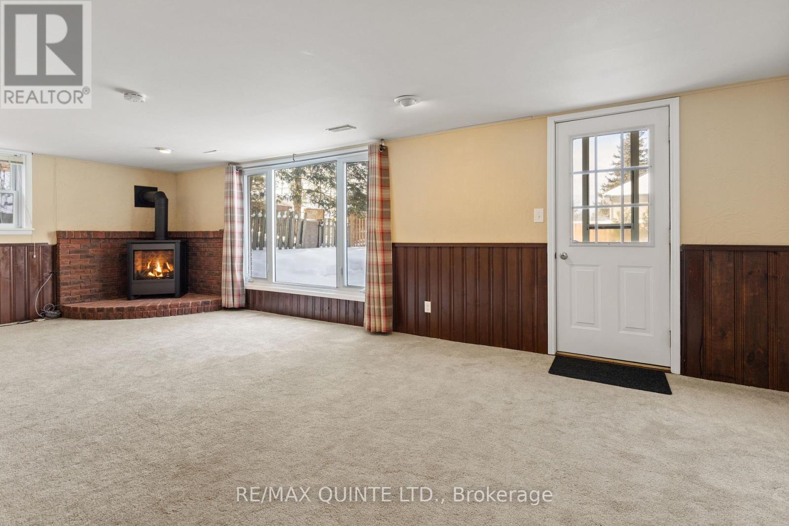 20 Prospect Avenue, Prince Edward County, Ontario  K0K 2T0 - Photo 33 - X12793004