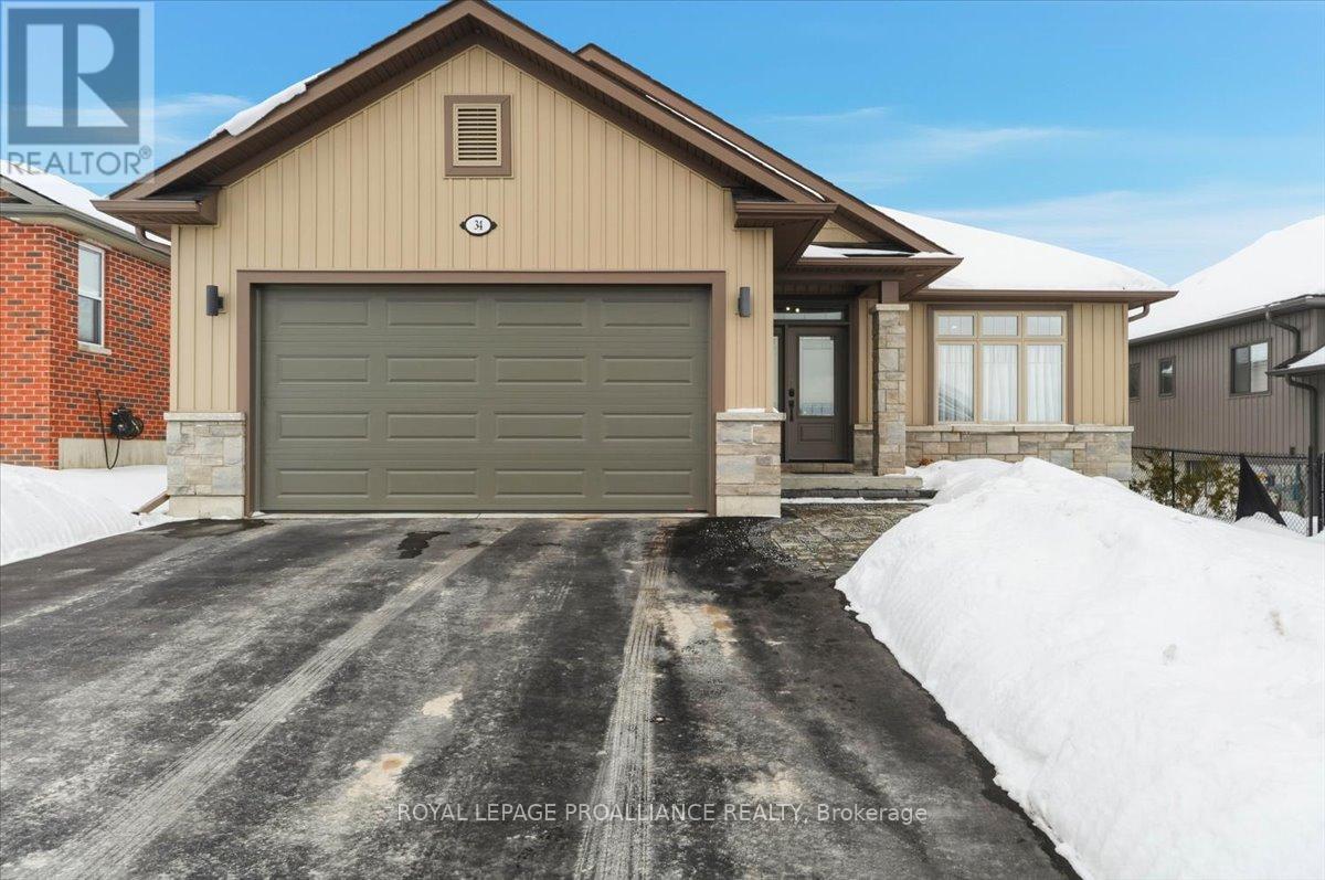 34 ROSEWOOD DRIVE, Quinte West, Ontario