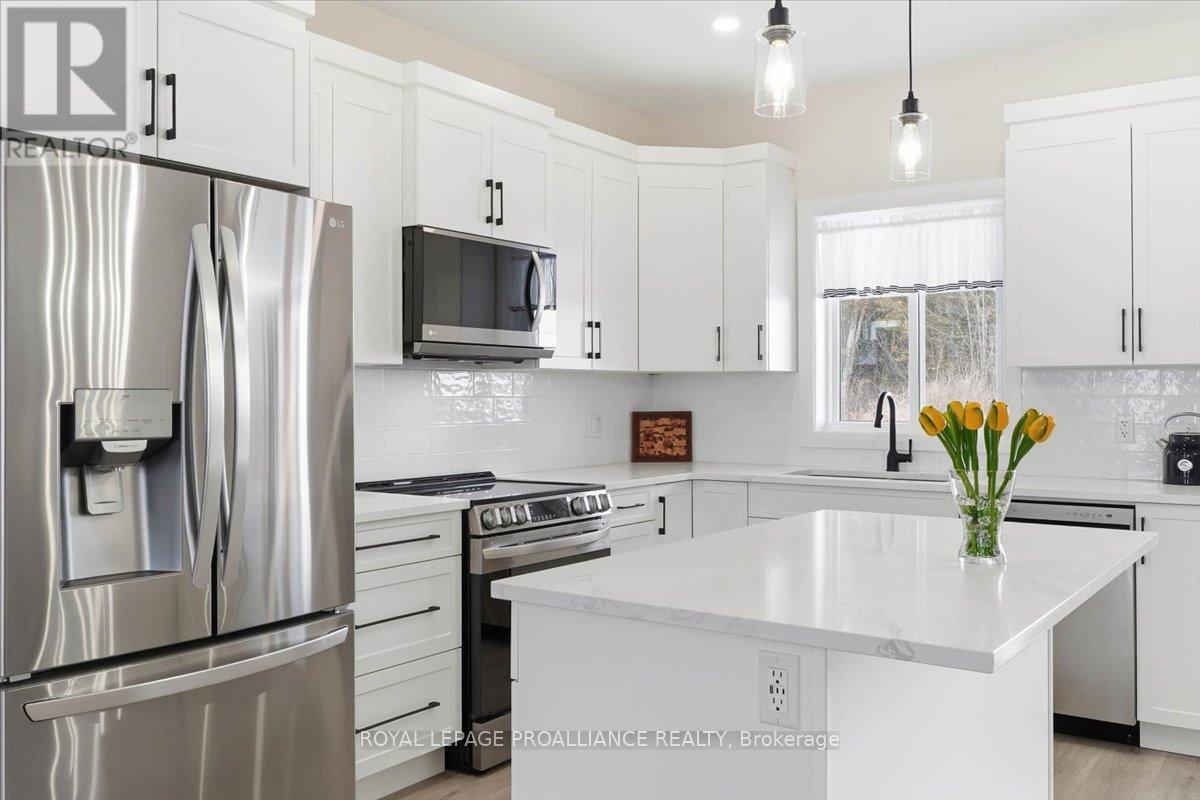 34 Rosewood Drive, Quinte West, Ontario  K0K 2C0 - Photo 11 - X12794056