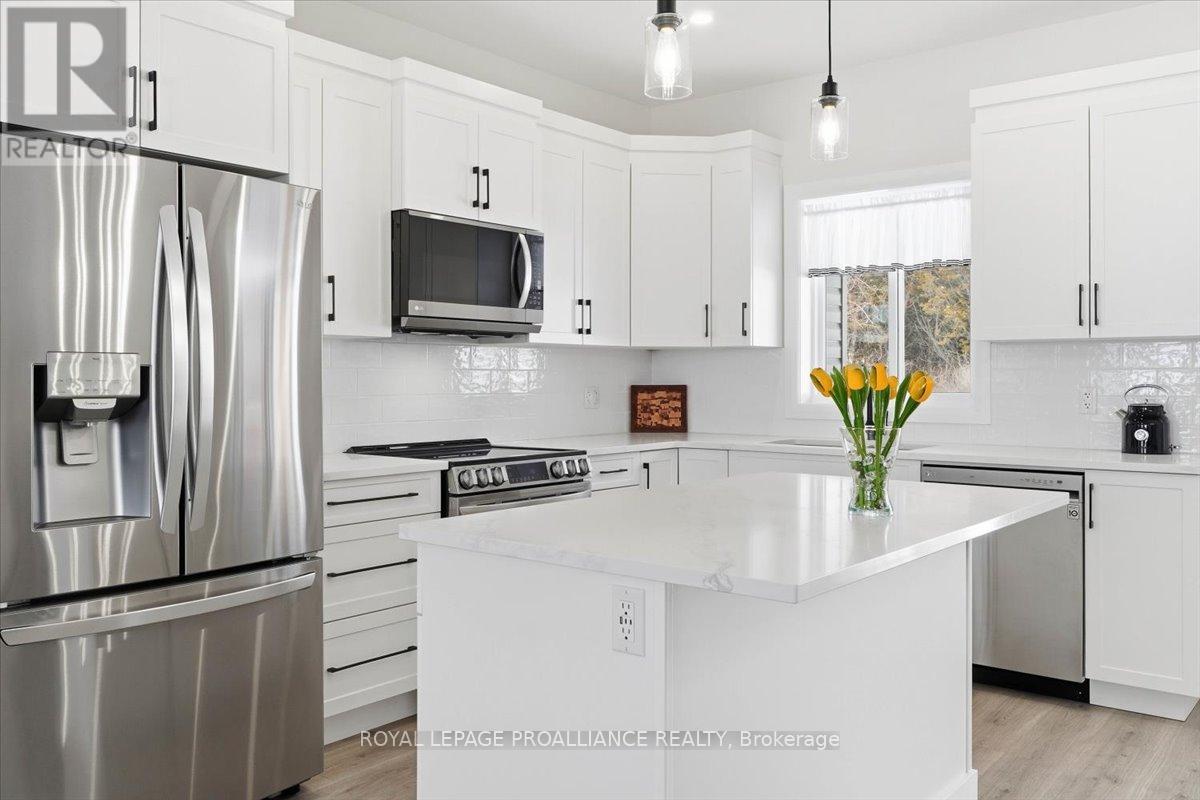 34 Rosewood Drive, Quinte West, Ontario  K0K 2C0 - Photo 12 - X12794056