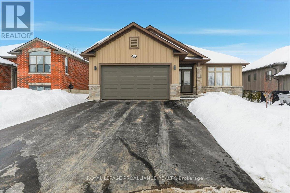 34 Rosewood Drive, Quinte West, Ontario  K0K 2C0 - Photo 2 - X12794056