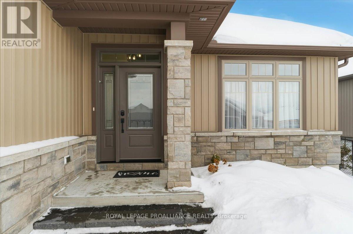 34 Rosewood Drive, Quinte West, Ontario  K0K 2C0 - Photo 3 - X12794056