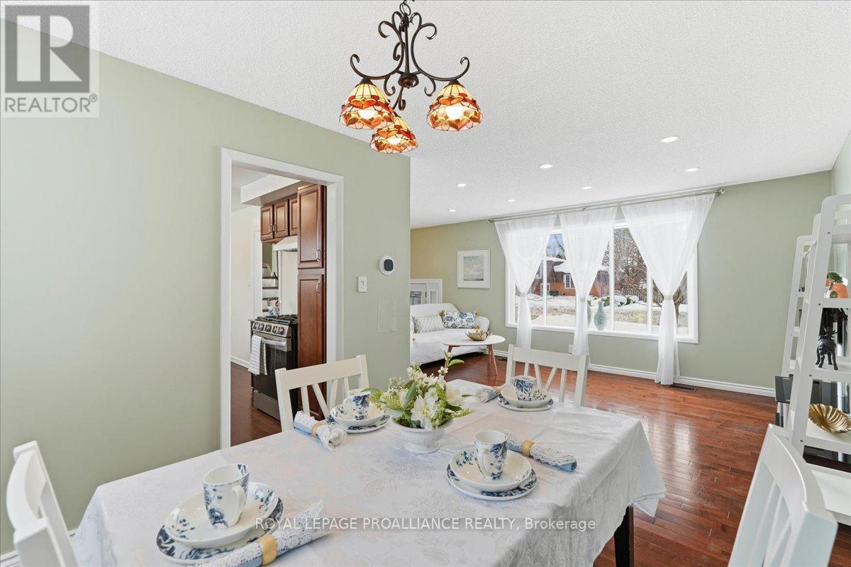 15 Thorncliffe Drive, Belleville, Ontario  K8P 4L3 - Photo 11 - X12794344