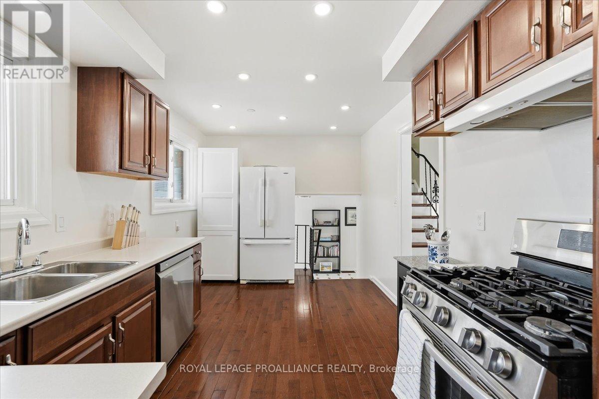 15 Thorncliffe Drive, Belleville, Ontario  K8P 4L3 - Photo 12 - X12794344