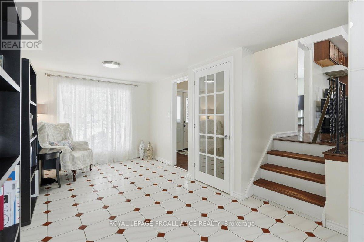 15 Thorncliffe Drive, Belleville, Ontario  K8P 4L3 - Photo 18 - X12794344