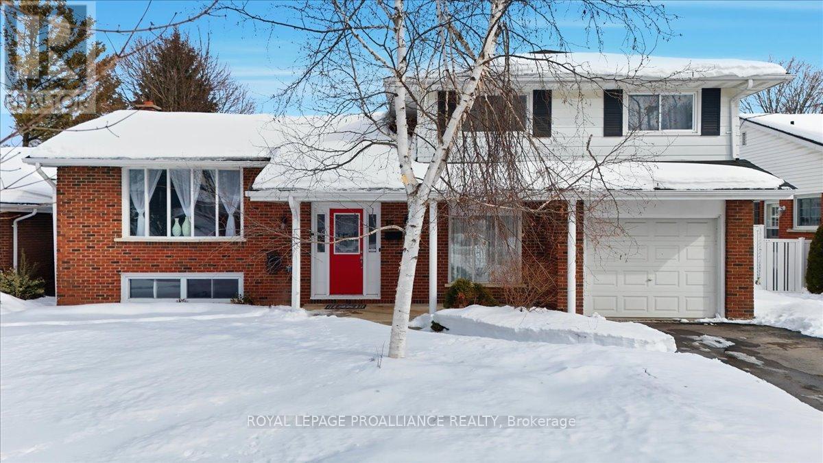 15 Thorncliffe Drive, Belleville, Ontario  K8P 4L3 - Photo 2 - X12794344