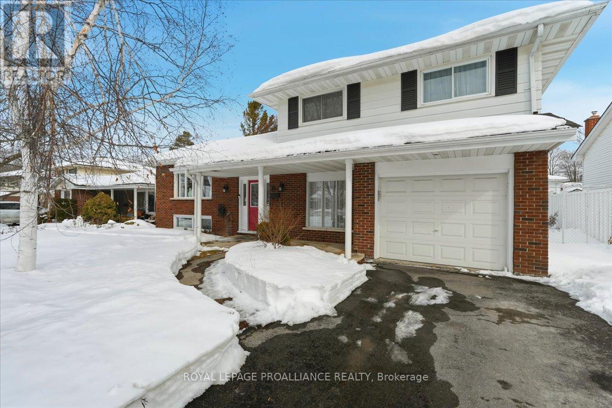 15 Thorncliffe Drive, Belleville, Ontario  K8P 4L3 - Photo 3 - X12794344