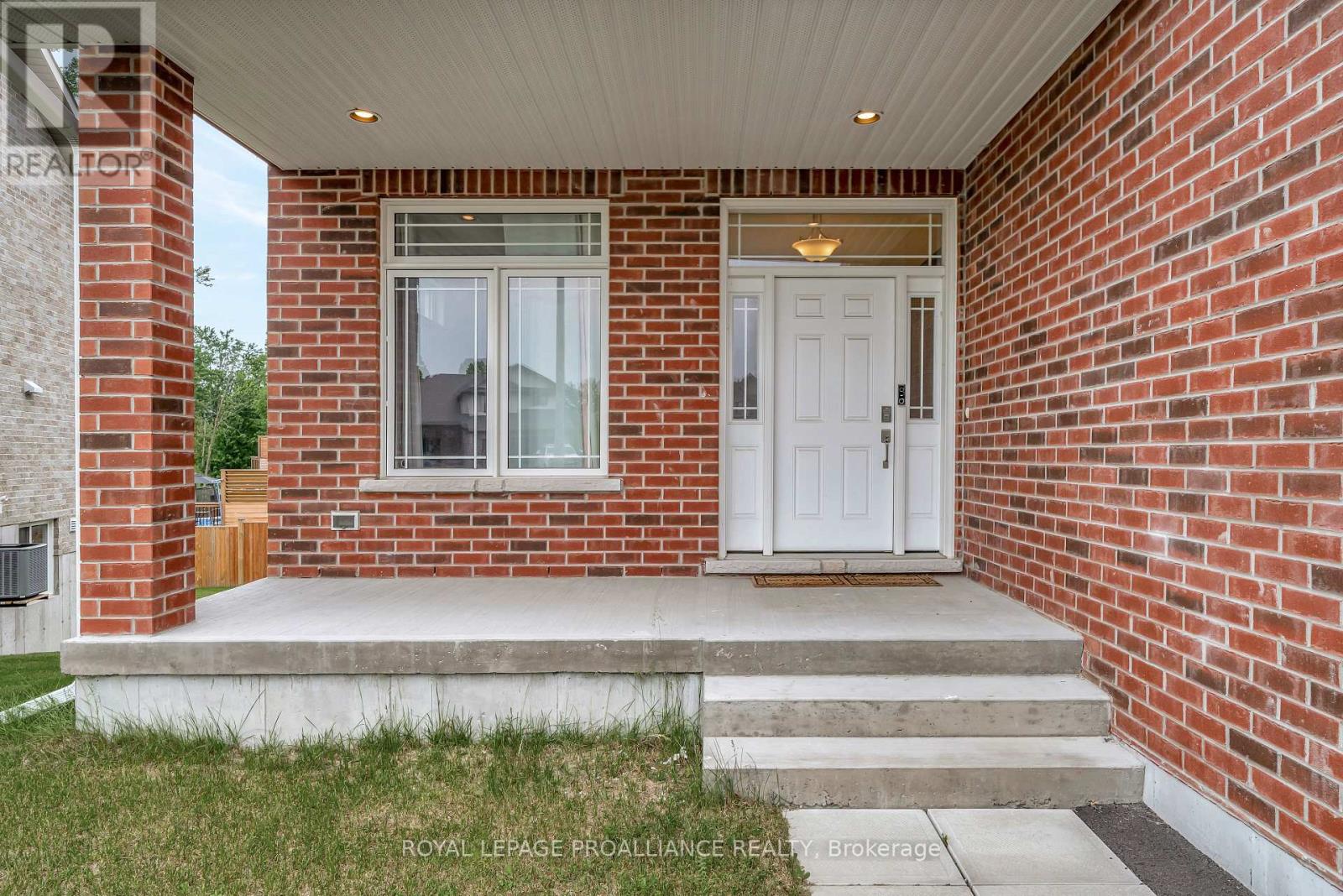 54 Lanark Drive, Belleville, Ontario  K8N 0G7 - Photo 4 - X12794966