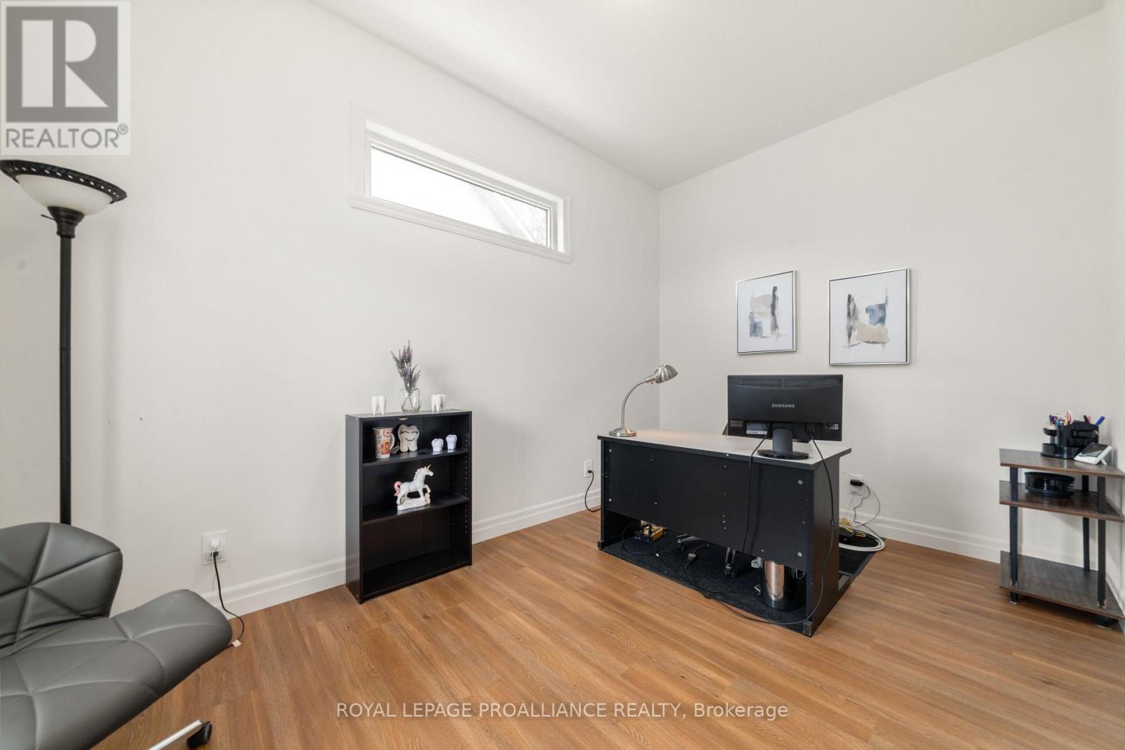 54 Lanark Drive, Belleville, Ontario  K8N 0G7 - Photo 8 - X12794966