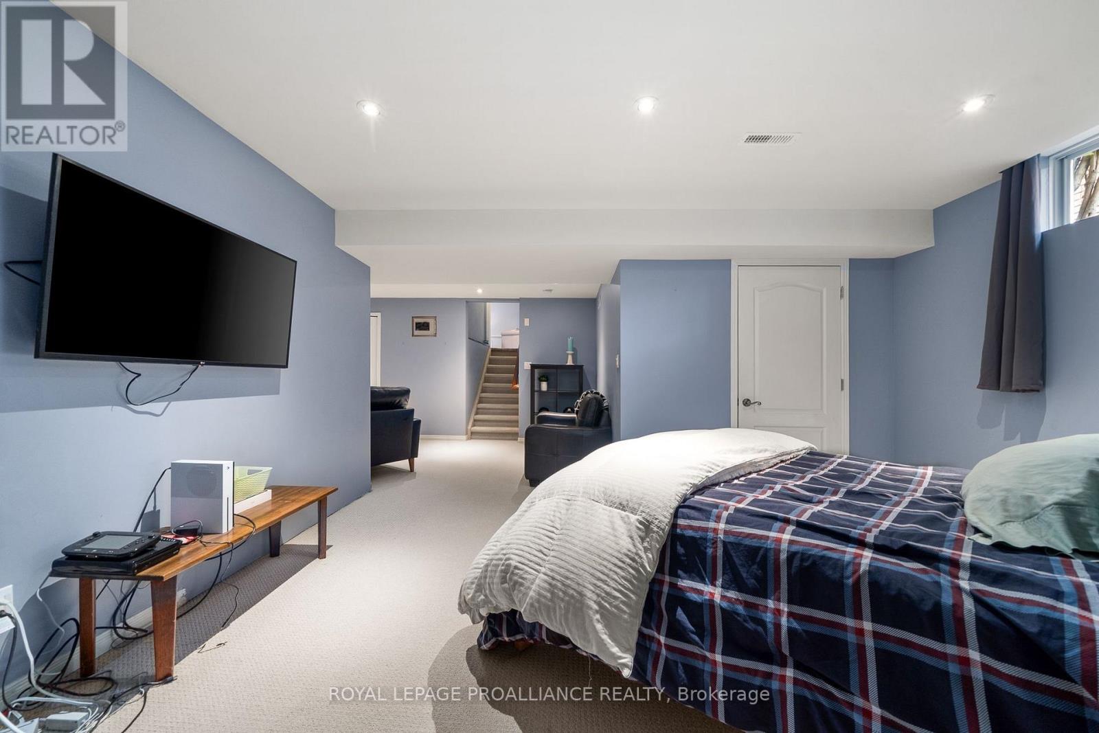 9 Spruce Gardens, Belleville, Ontario  K8N 5W3 - Photo 37 - X12797344