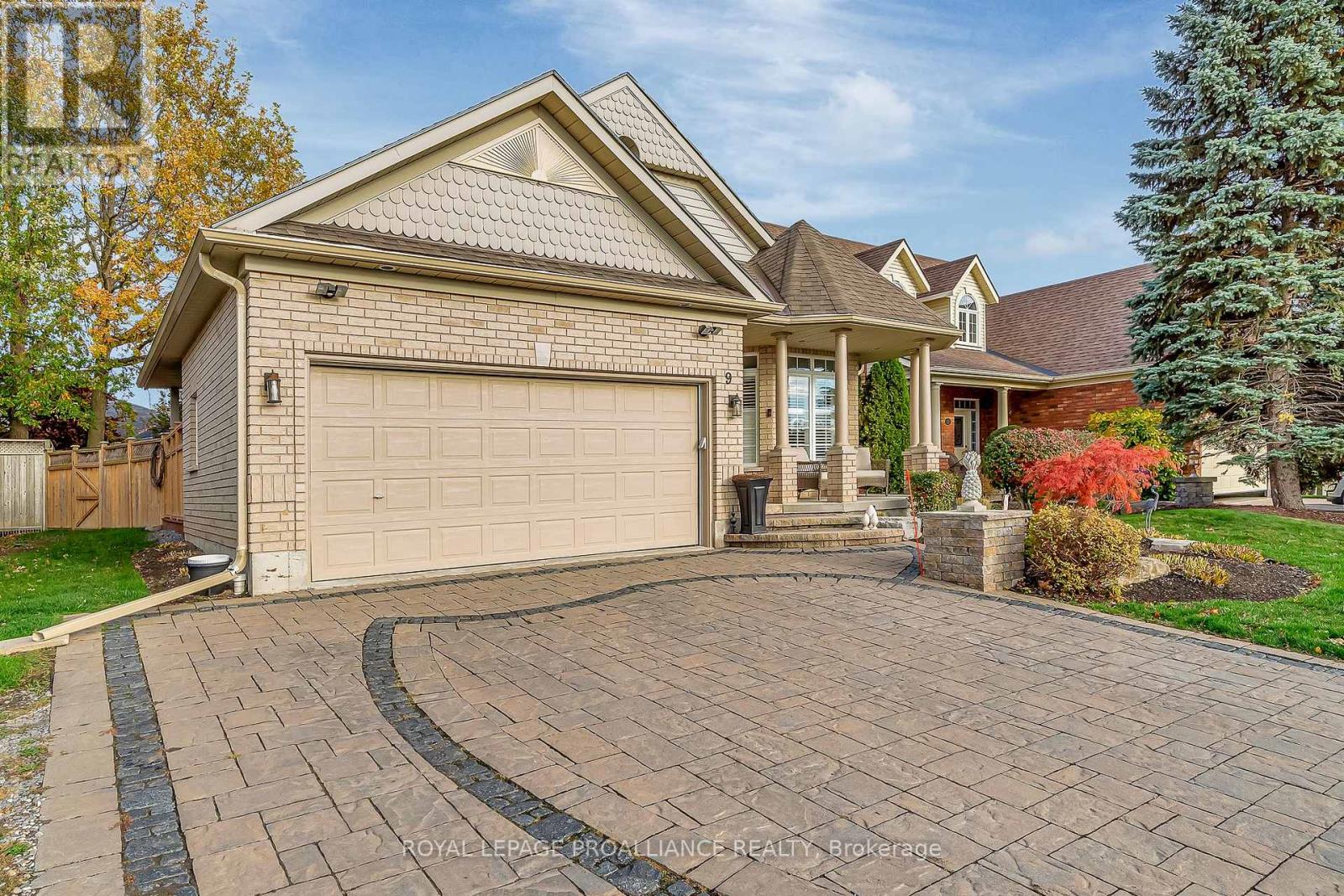 9 Spruce Gardens, Belleville, Ontario  K8N 5W3 - Photo 4 - X12797344