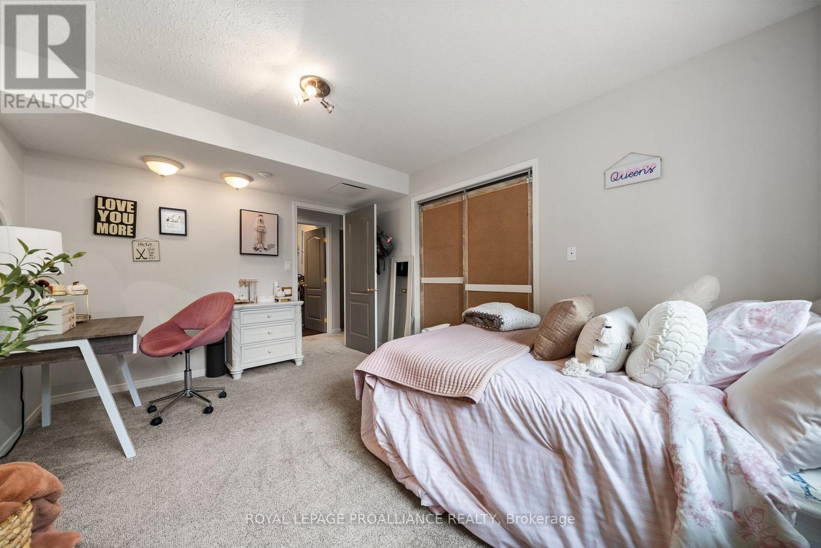 9 Spruce Gardens, Belleville, Ontario  K8N 5W3 - Photo 41 - X12797344