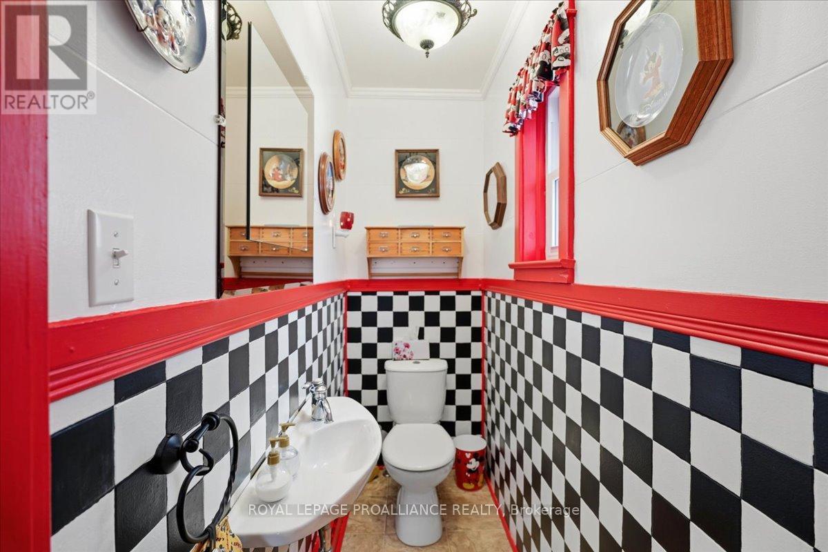 246 Colborne Street, Tweed, Ontario  K0K 3J0 - Photo 17 - X12798478