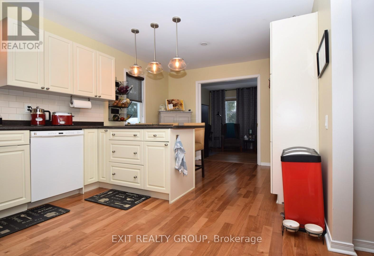 1 Quaker Court, Prince Edward County, Ontario  K0K 3L0 - Photo 9 - X12798694