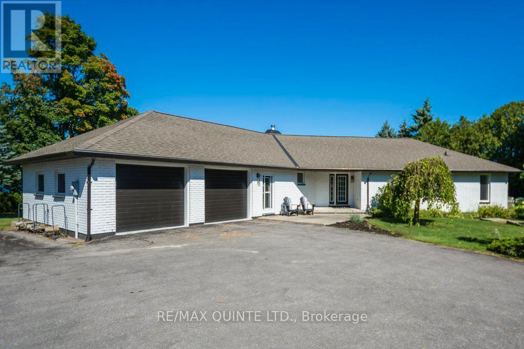 1190 COUNTY RD 3 ROAD, Prince Edward County, Ontario