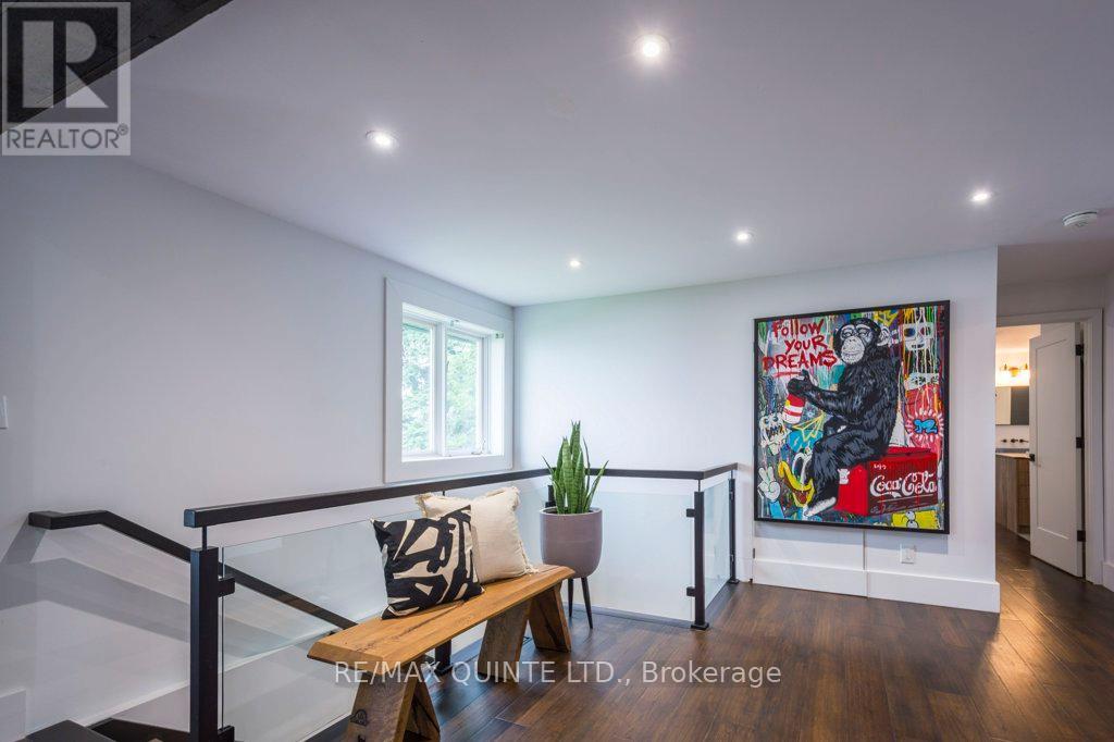 1190 County Rd 3 Road, Prince Edward County, Ontario  K8N 4Z1 - Photo 21 - X12801842