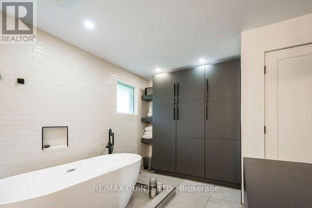 1190 County Rd 3 Road, Prince Edward County, Ontario  K8N 4Z1 - Photo 27 - X12801842