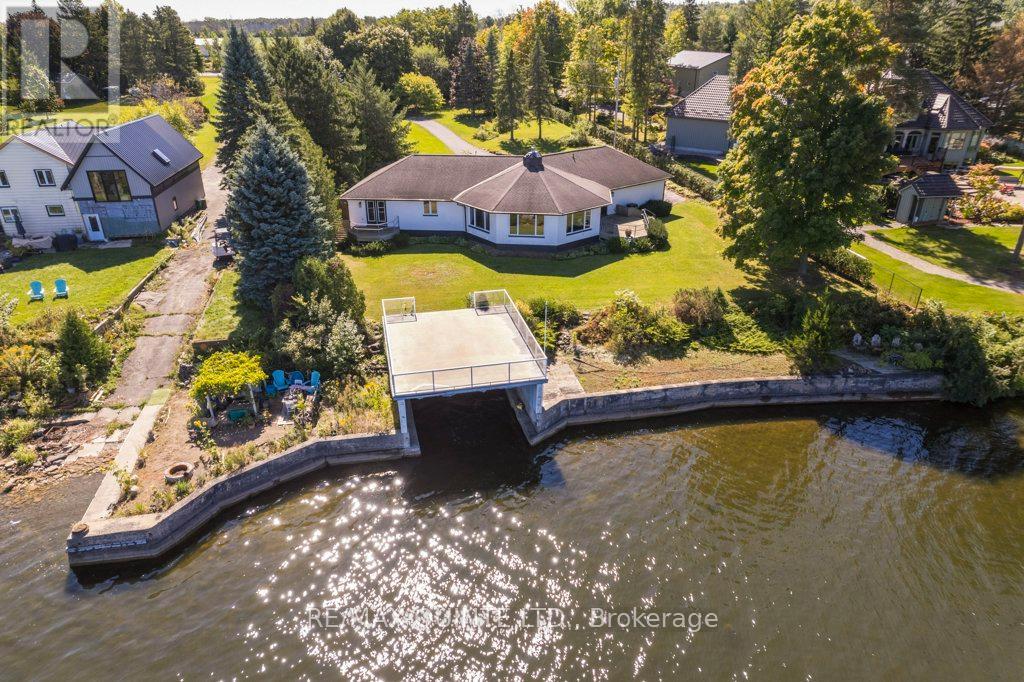 1190 County Rd 3 Road, Prince Edward County, Ontario  K8N 4Z1 - Photo 3 - X12801842