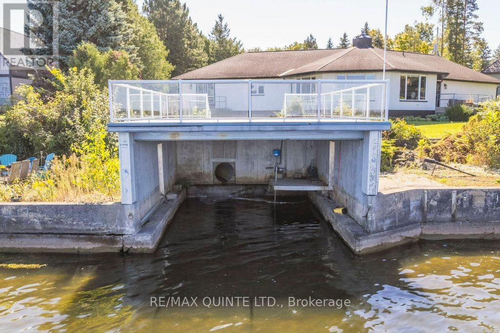 1190 County Rd 3 Road, Prince Edward County, Ontario  K8N 4Z1 - Photo 38 - X12801842