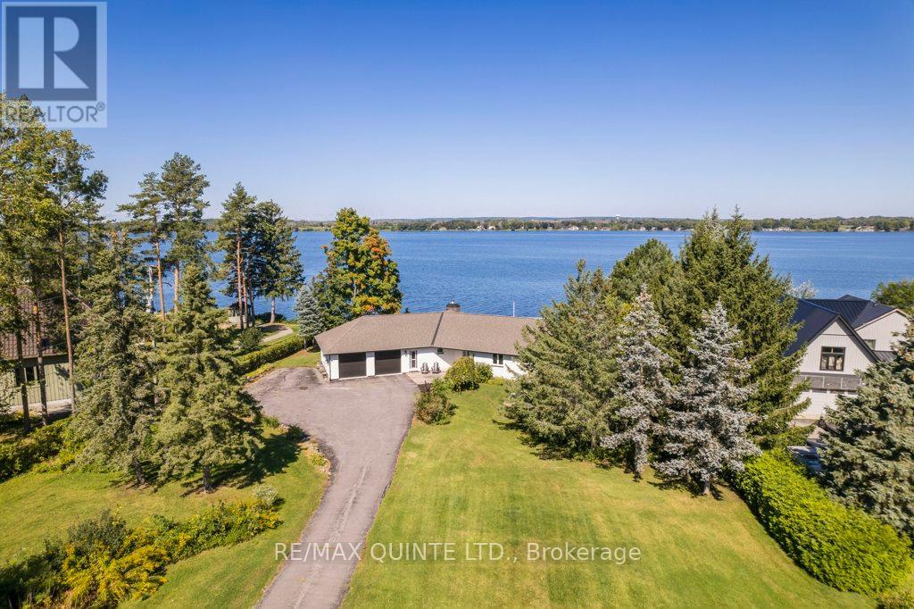1190 County Rd 3 Road, Prince Edward County, Ontario  K8N 4Z1 - Photo 4 - X12801842