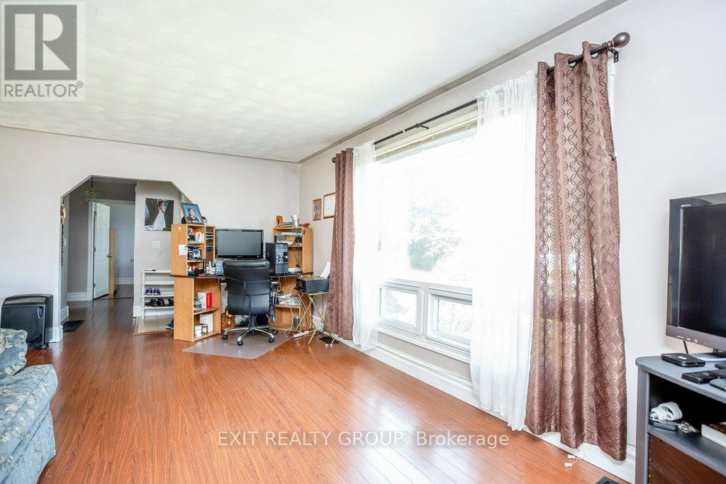 12 Nelson Street, Quinte West, Ontario  K0K 1E0 - Photo 6 - X12802662