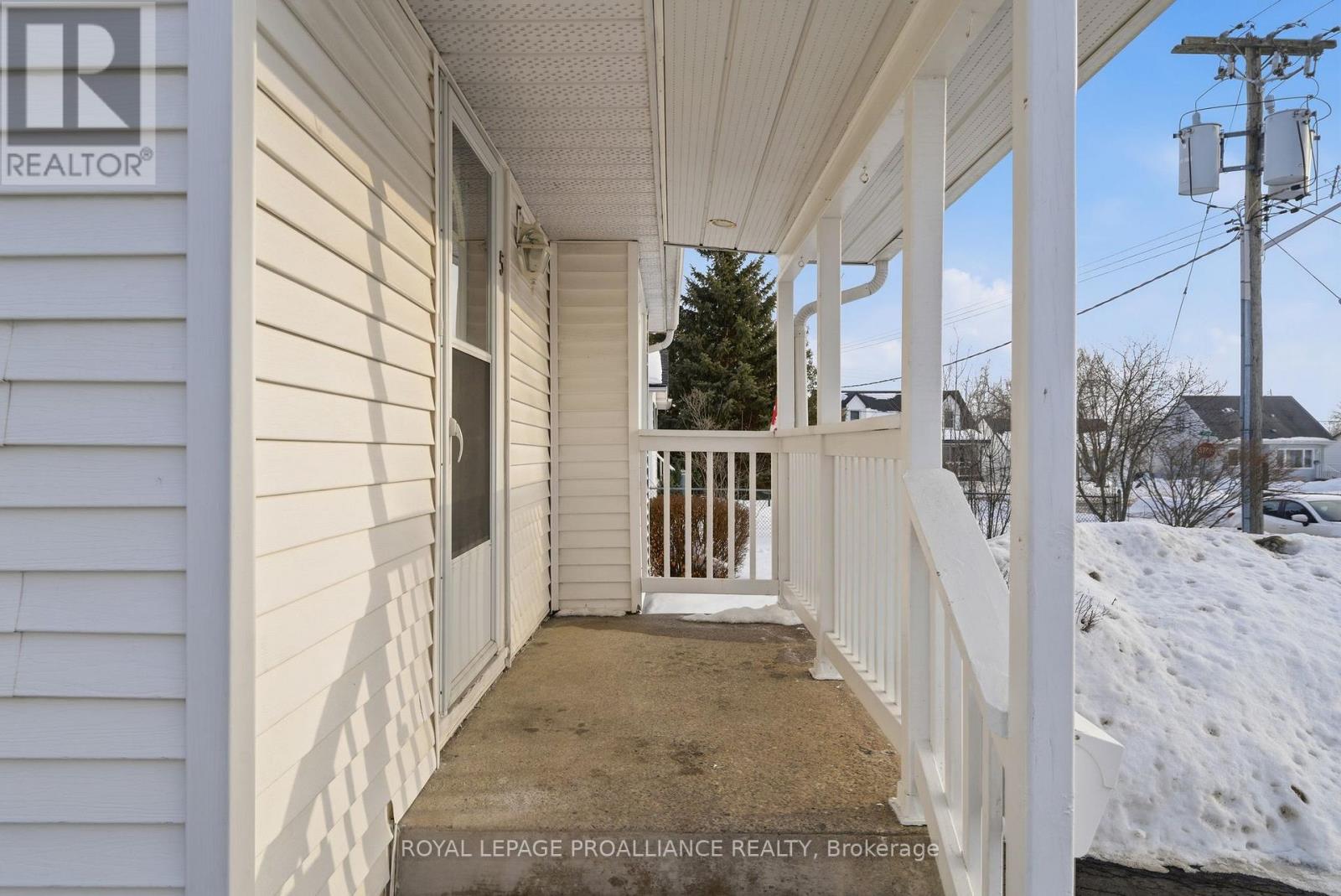 5 Sixth Street, Belleville, Ontario  K8N 4S4 - Photo 4 - X12803184