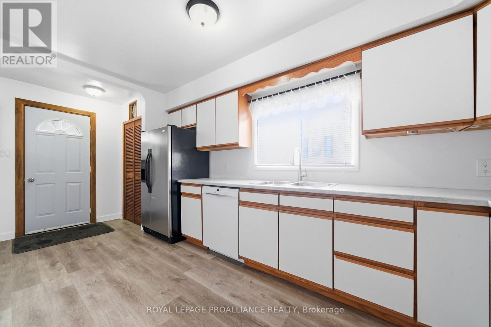 5 Sixth Street, Belleville, Ontario  K8N 4S4 - Photo 9 - X12803184