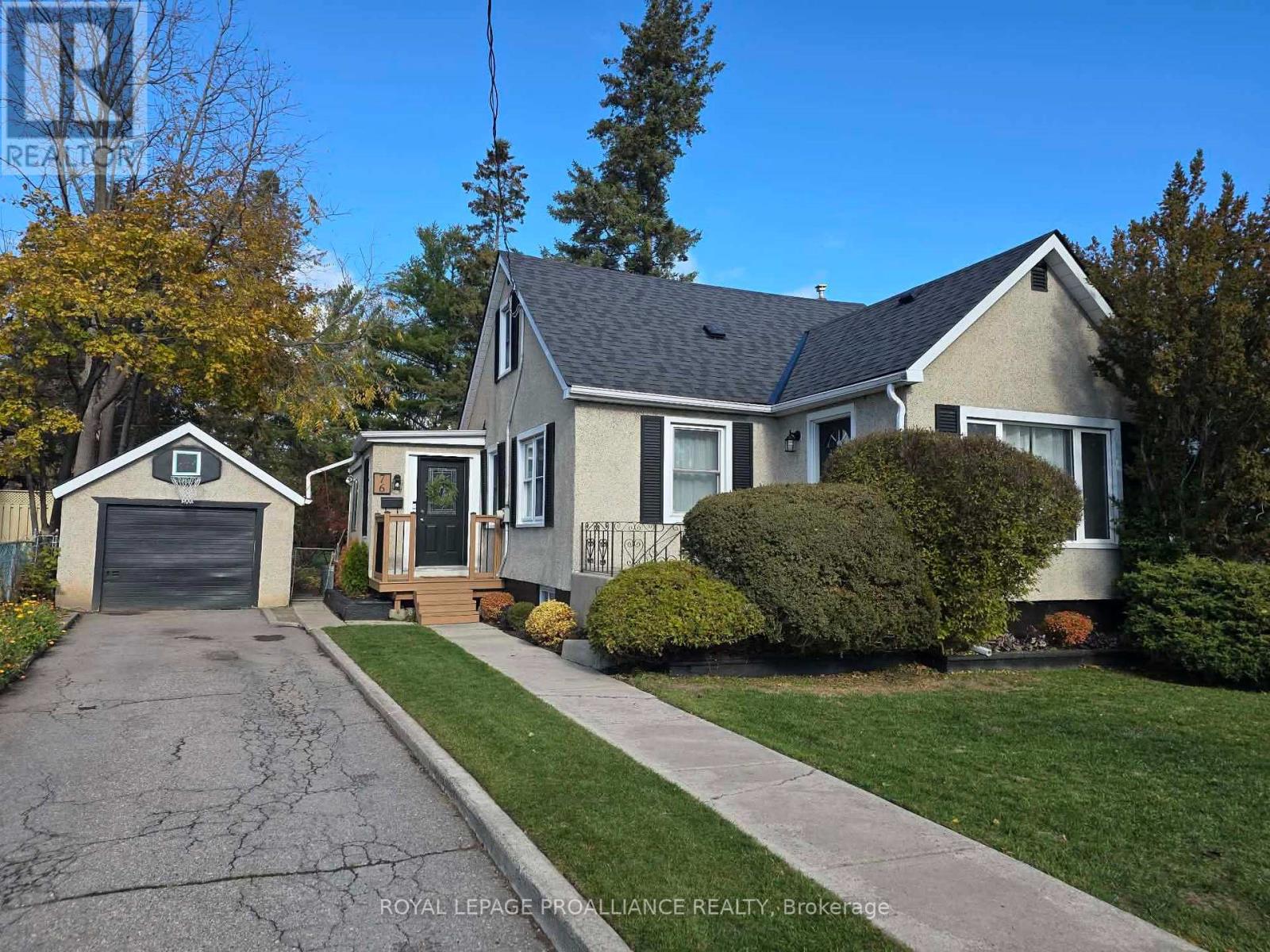 76 BENJAMIN STREET, Belleville, Ontario