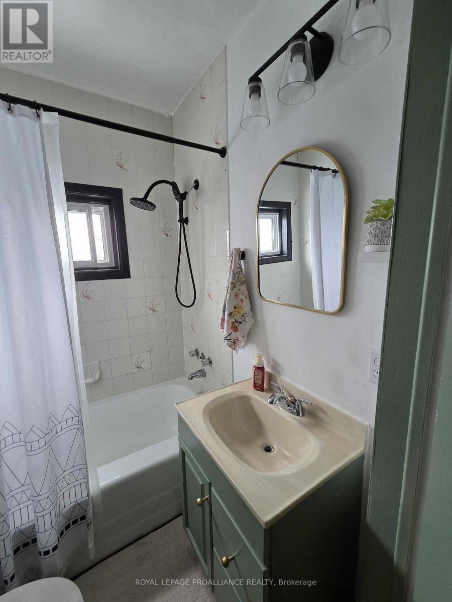 76 Benjamin Street, Belleville, Ontario  K8P 1P9 - Photo 15 - X12803370