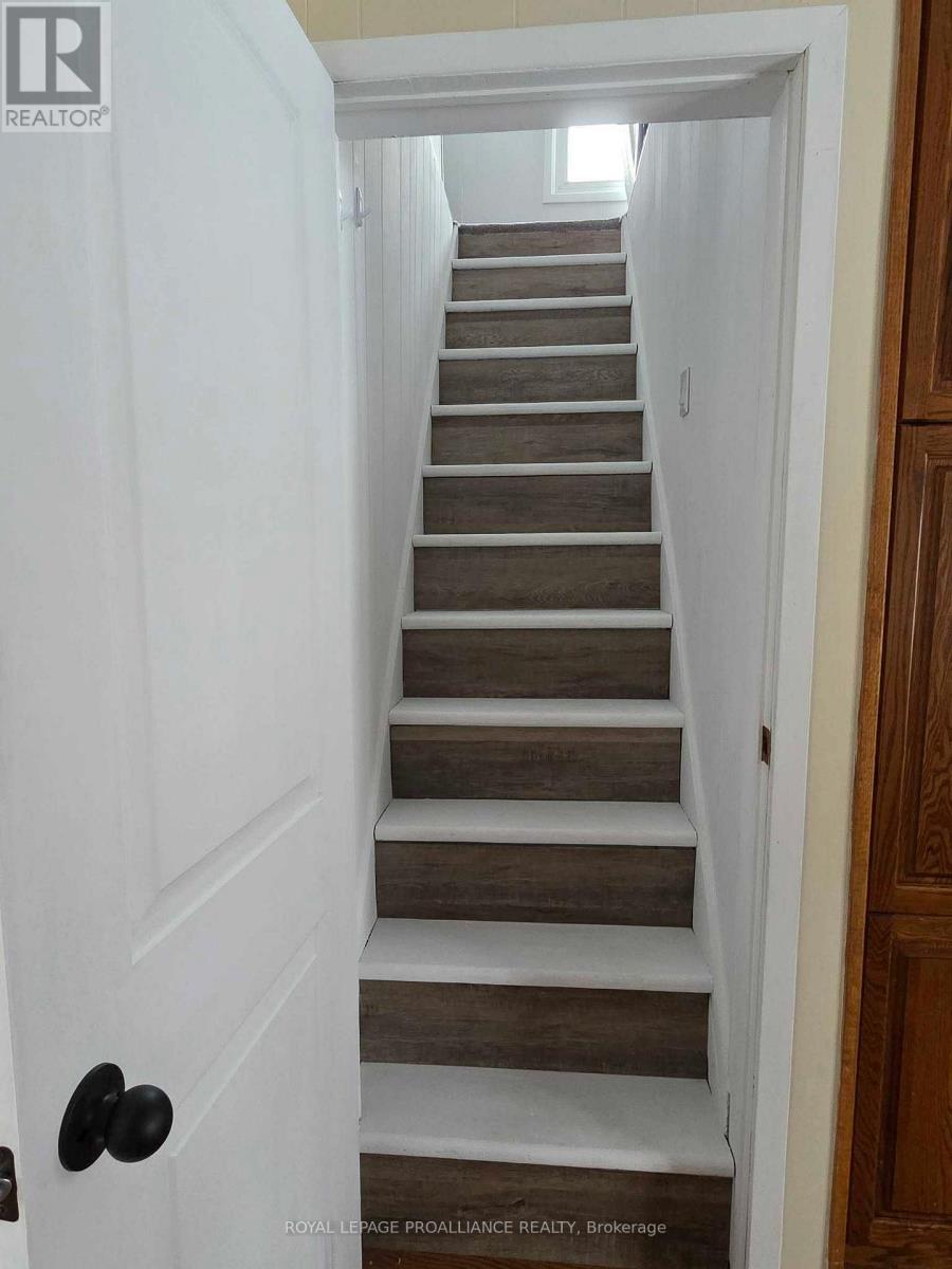 76 Benjamin Street, Belleville, Ontario  K8P 1P9 - Photo 17 - X12803370