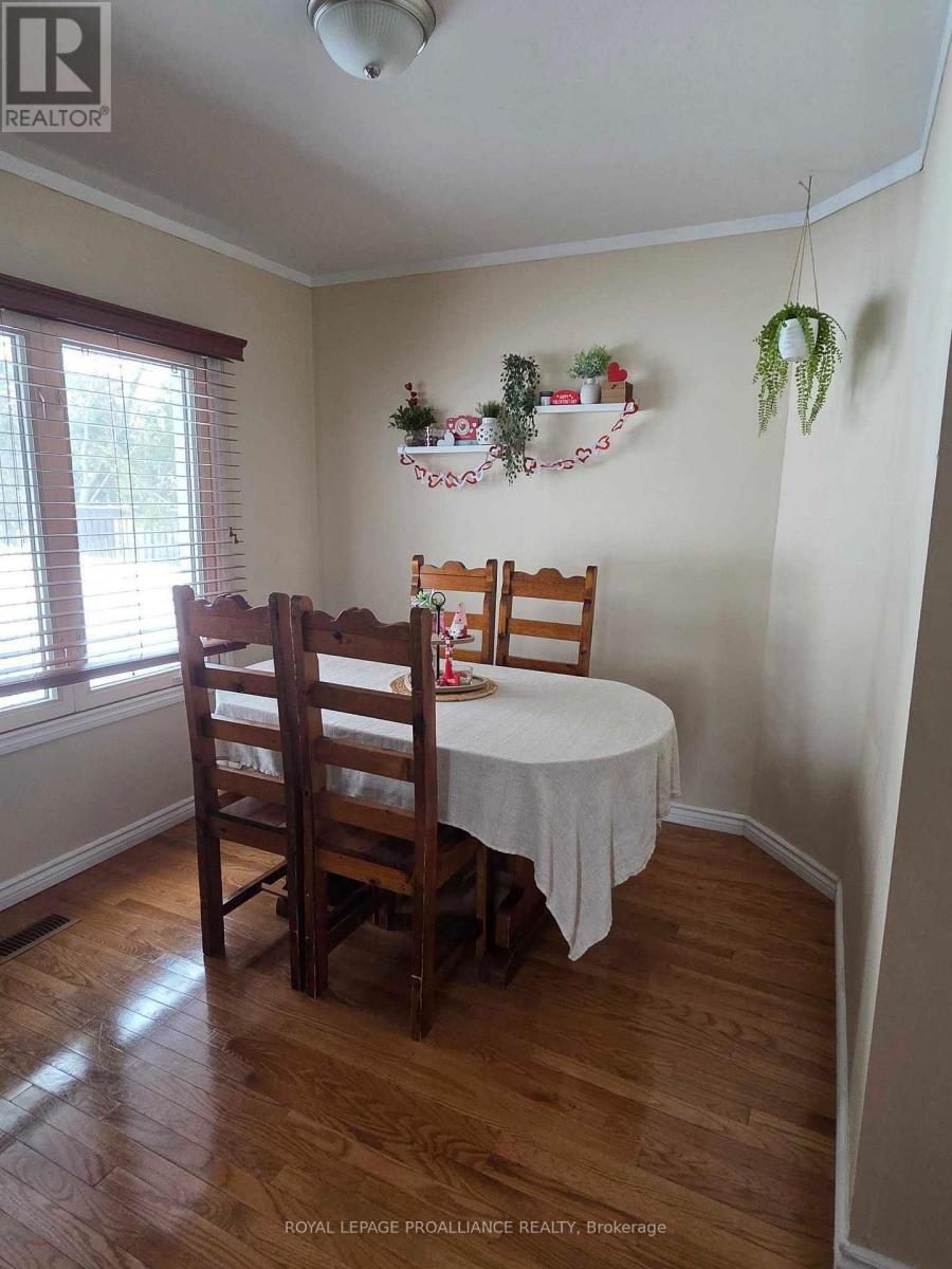 76 Benjamin Street, Belleville, Ontario  K8P 1P9 - Photo 8 - X12803370