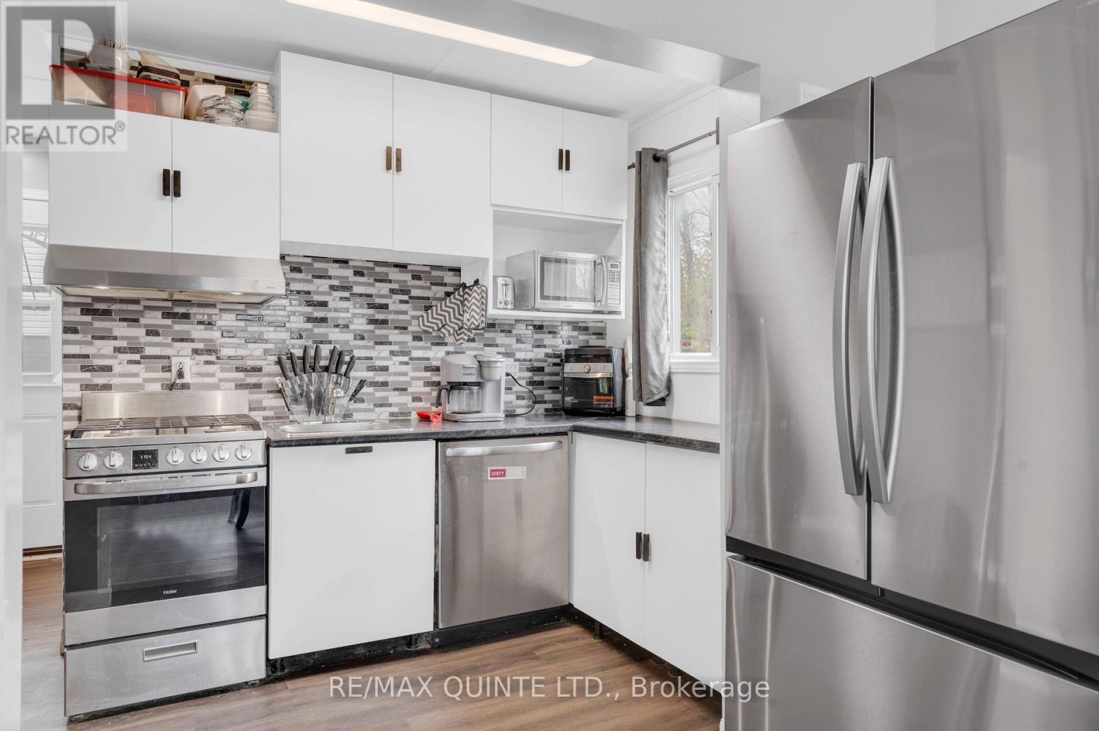 60 Oxford Road, Quinte West, Ontario  K0K 2C0 - Photo 6 - X12805284